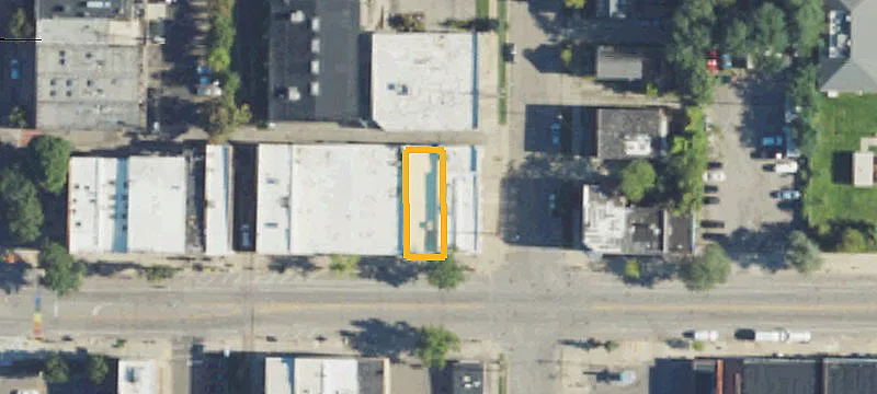 327 César E Chávez Ave