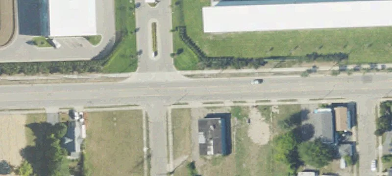 40/41 Straightaway Dr