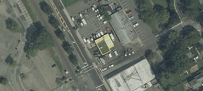 661 Broadway