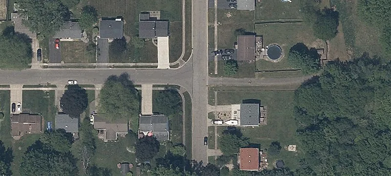 Trumbull Dr