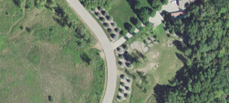 Lakefront Ln