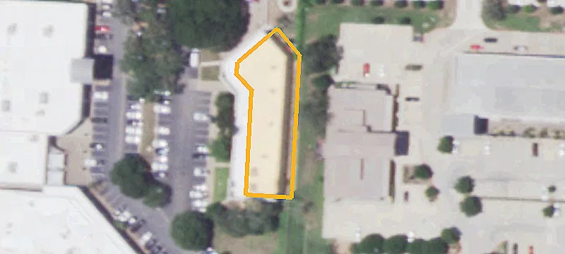 100 Commons Rd