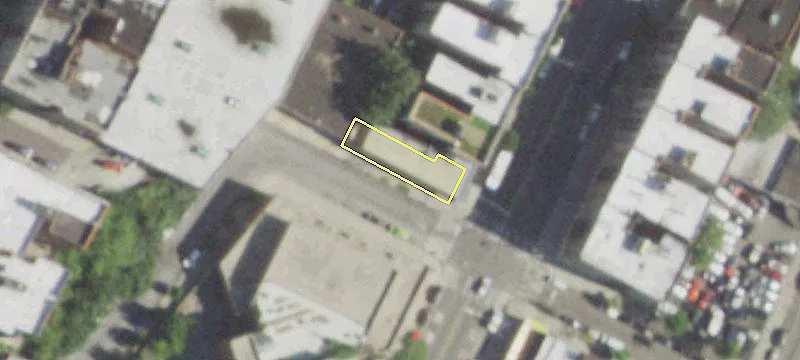 2237 Webster Ave