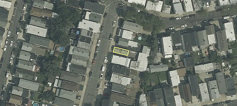 215 2Nd St