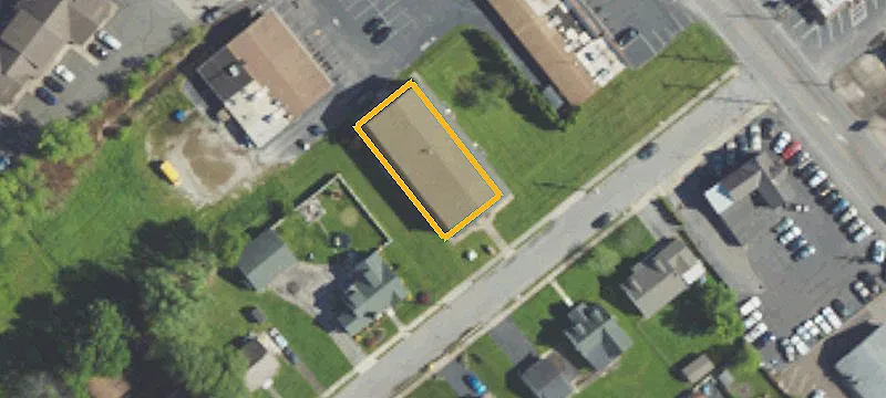 9 Lawn Ave