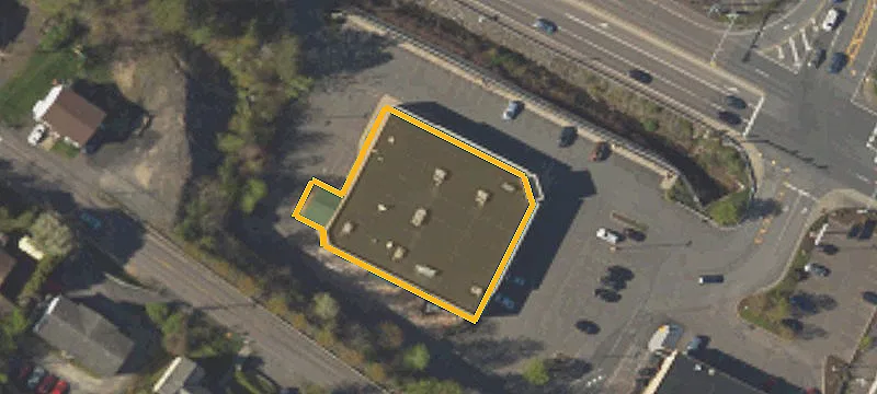 2460 Memorial Hwy