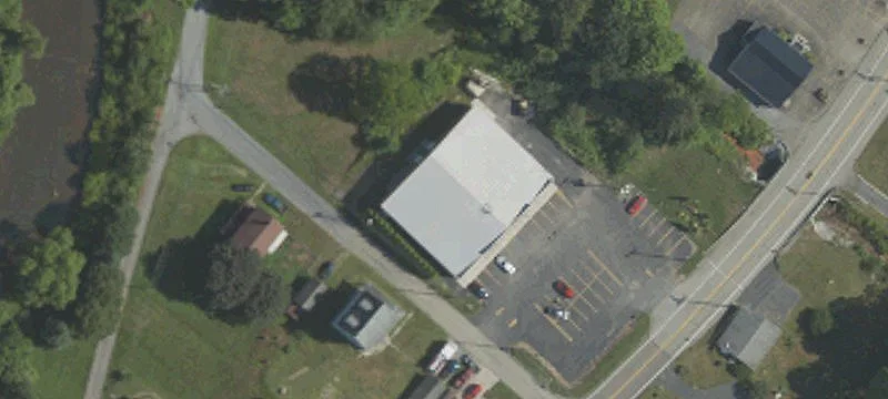996 Barn St