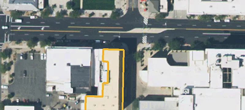 2401 Kiesel Ave