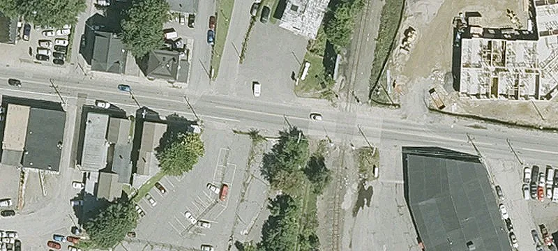 28 Bridge St