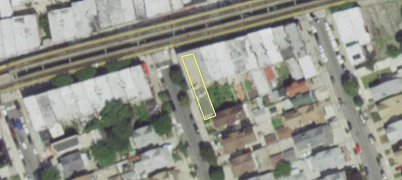 87-05 96 St