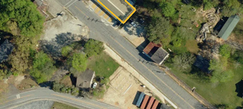 405 Private Ln