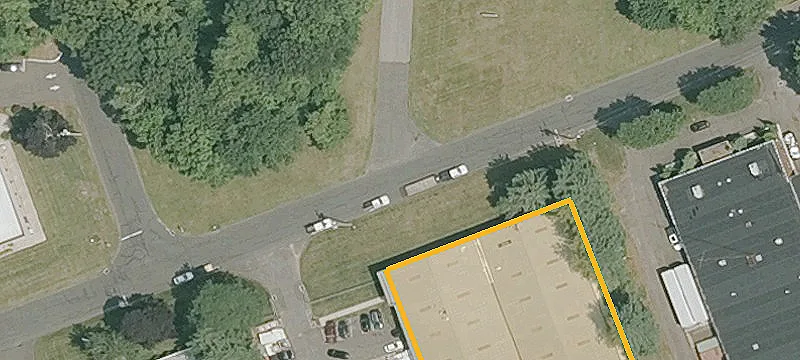 6 Britton Dr, Bloomfield, CT 06002