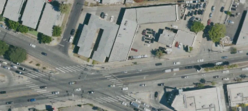 4 Unit Apartment Building