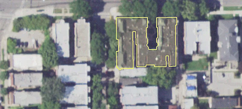 4-unit walk-up building in Chicago