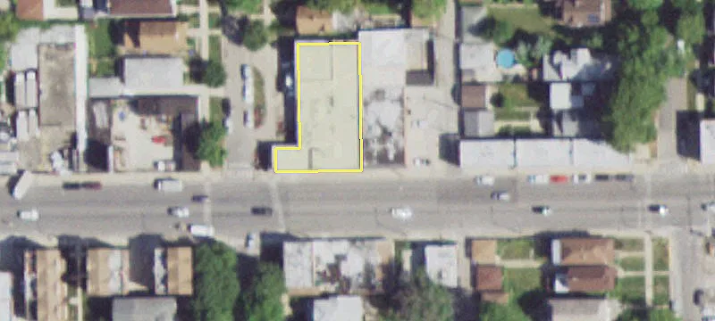 Versatile Warehouse/Shop with Parking