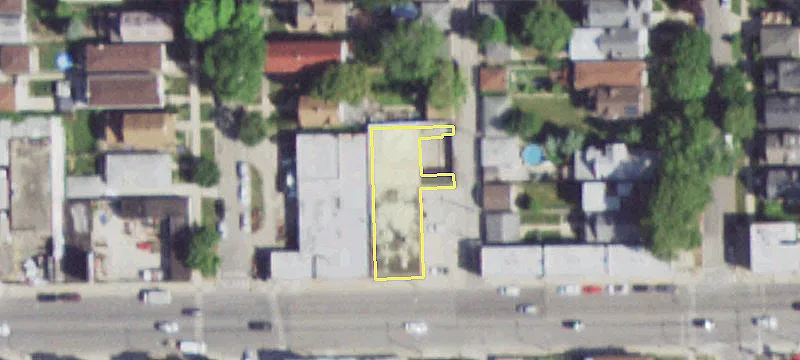 Warehouse with Fenced Outdoor Storage