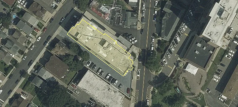 Commercial Condo with Covered Parking