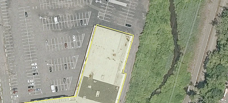 Retail Space in Newington Center