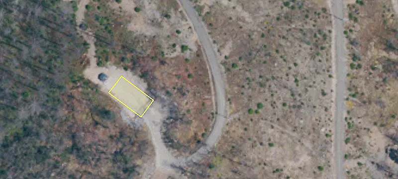 Land with Shop in Wine Country