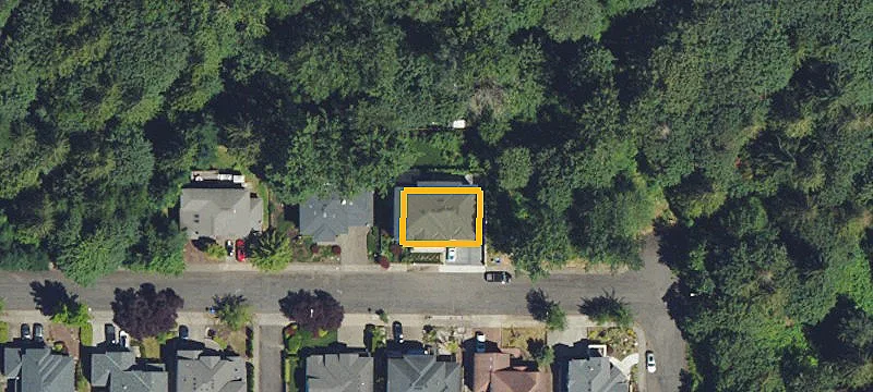 Buildable Lot Backing to Nature