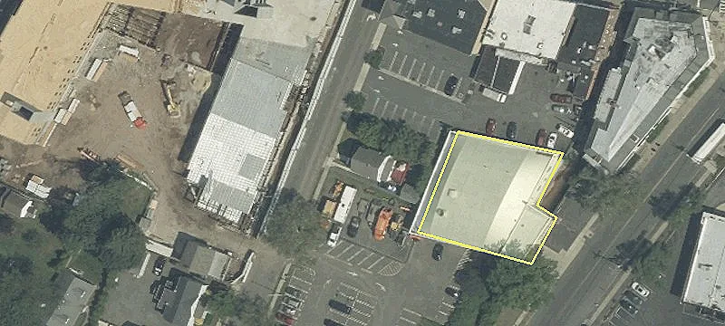 Commercial Building in Business District