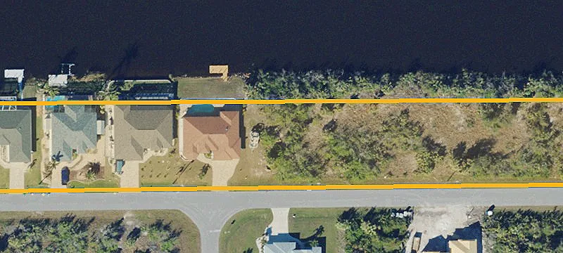 Waterfront Lot in Boating Community