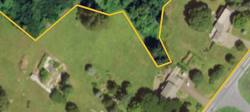 Hudson Land with River Views