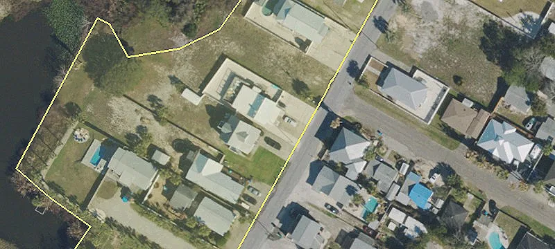 Oversized Lot Near Beach