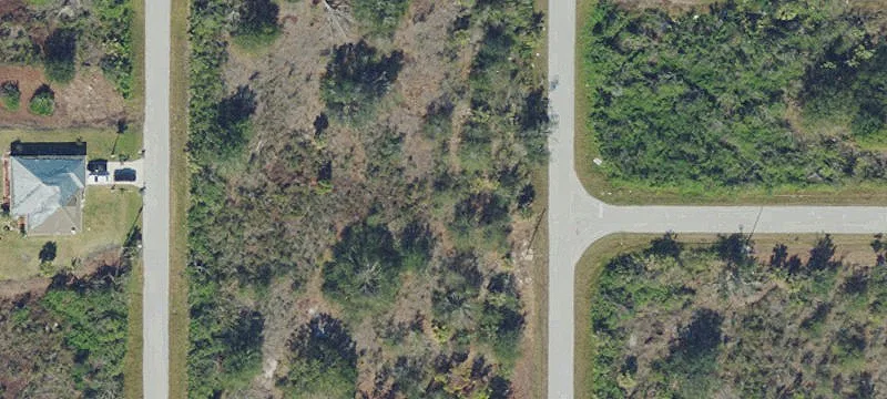Residential Land in Quiet Neighborhood