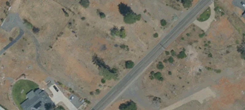 Large Lot in Lower Paradise