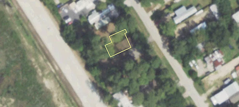 Commercial Land in Growing Area