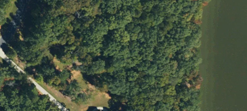 Waterfront Lot in Yachtsman's Point