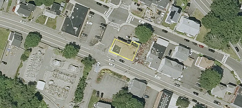 Mixed-Use Building in Prime Location