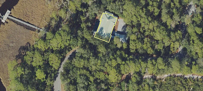 Half-Acre Lot in Estuary