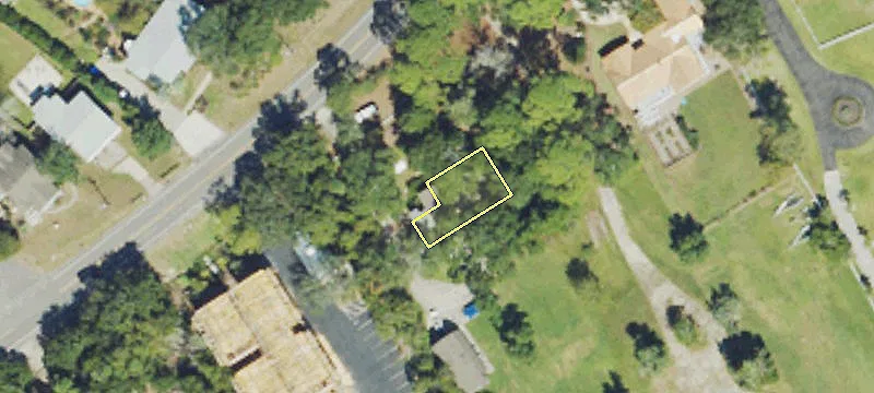 Riverfront Lot in Historic Southport