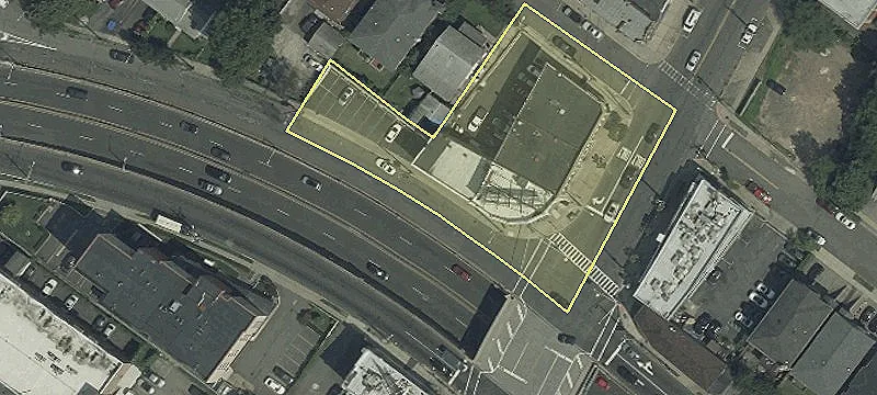 Mixed-Use Building in Prime Location