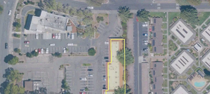 Versatile Bi-Level Retail/Office Space