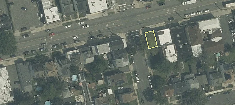 Lakeview Mixed-Use Corner Property