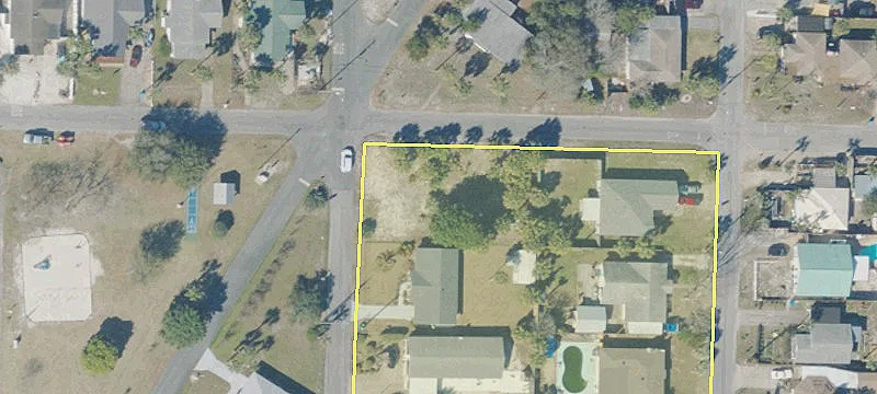 Oversized Corner Lot Near Gulf