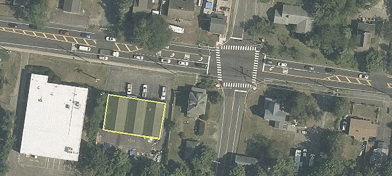 Commercially Zoned Historic Colonial