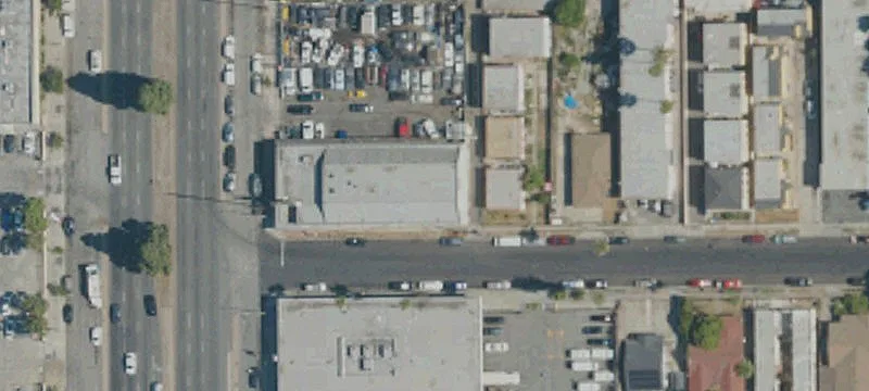Six-Unit Apartment Building in Los Angeles