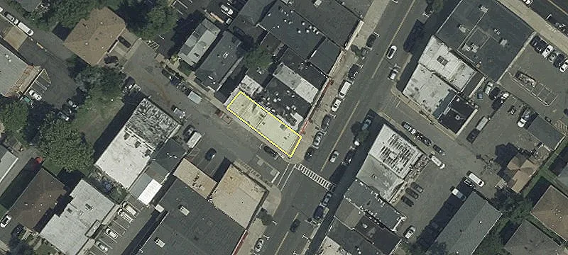 Mixed-Use Building in Palisades Park