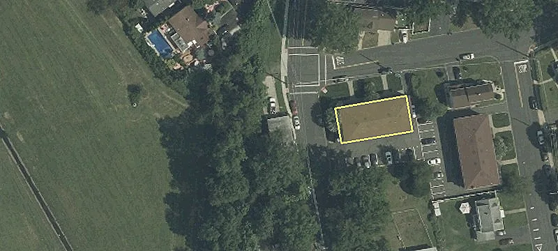 Functional Commercial Property with Roll-Up