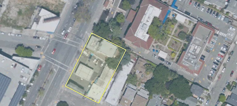 Oakland Multifamily Property with Live/Work