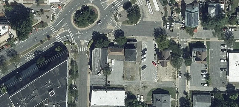 Freestanding Commercial Property in Mount Rainier