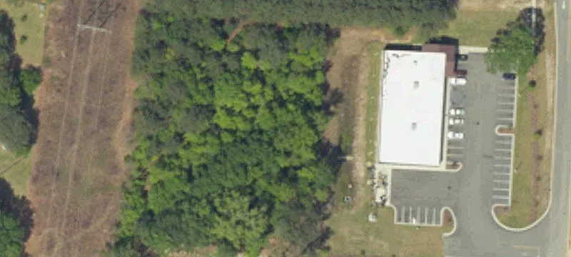 Commercial Land in Growing Area