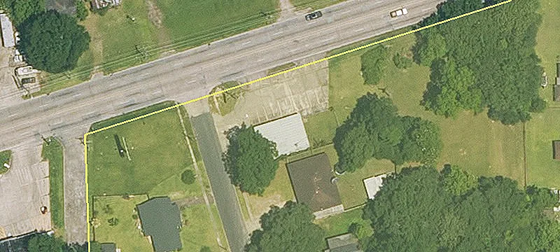 Retail Building on Corner Lot
