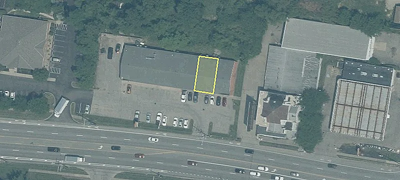 Retail Strip Center on Beechmont