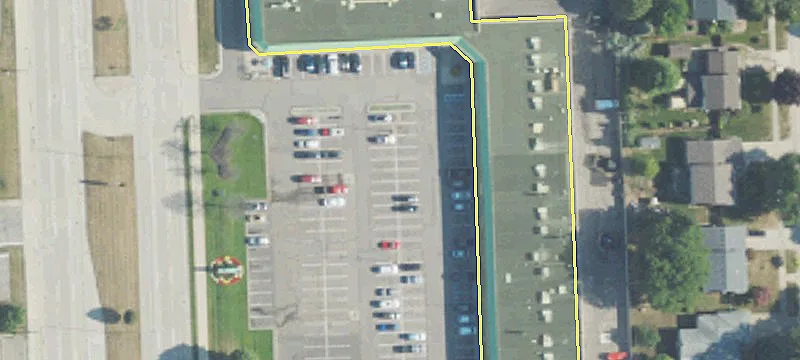 High-Visibility Shopping Center For Sale