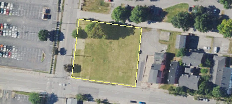 Land Near University of Louisville